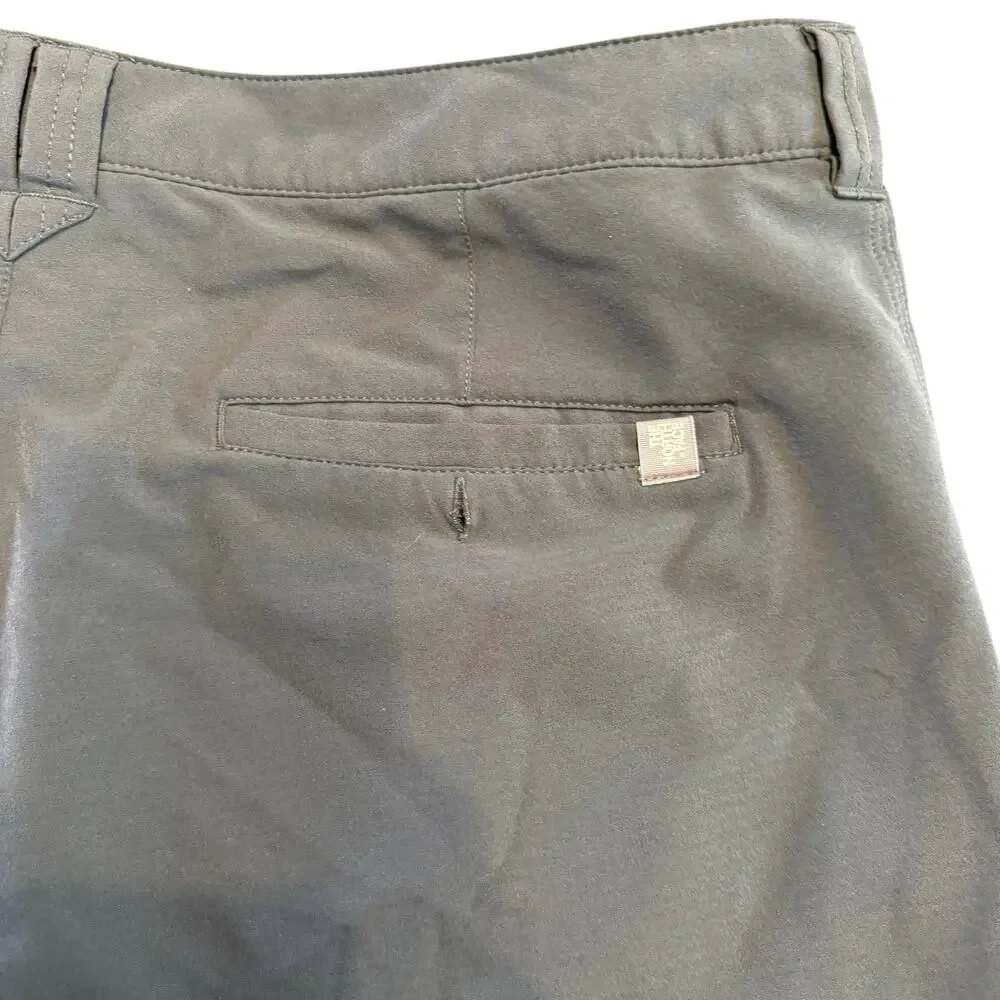 The North Face Men’s charcoal gray swim shirt Size 38